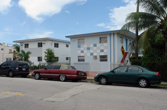 655-657 Lenox Ave in Miami Beach, FL - Building Photo - Building Photo