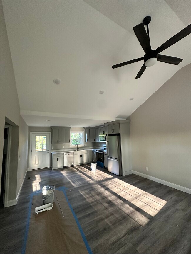 1818 Malone Dr in Dalton, GA - Building Photo - Building Photo