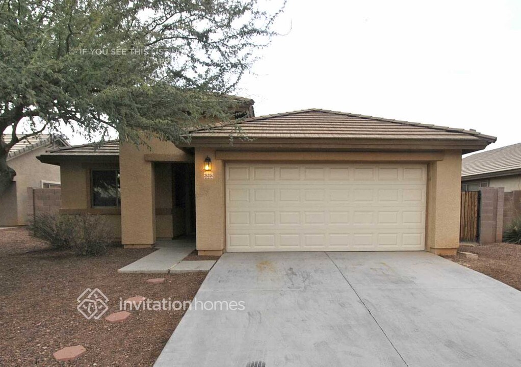 25704 W St Kateri Dr in Buckeye, AZ - Building Photo