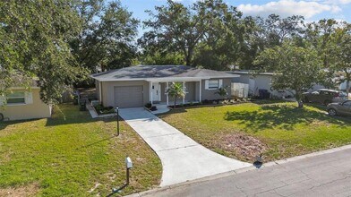 2085 Georgianna St in Largo, FL - Building Photo - Building Photo