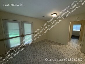 1444 Maria Dr in Jackson, MS - Building Photo - Building Photo