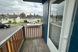 2505 Baker Ave in Everett, WA - Building Photo - Building Photo
