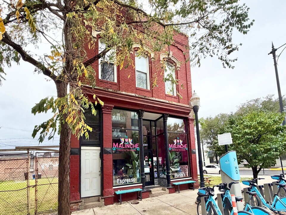 2110 S Halsted St, Unit 2 in Chicago, IL - Building Photo