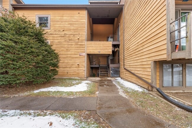 576 Village Blvd N in Baldwinsville, NY - Building Photo - Building Photo