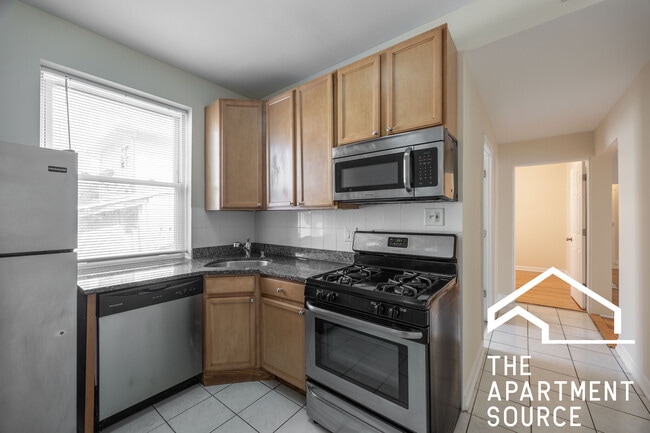 property at 3436 W Leland Ave
