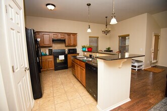 912 S Linford Dr in Stillwater, OK - Building Photo - Building Photo