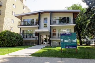 Oliver Place 2 in Edmonton, AB - Building Photo - Building Photo