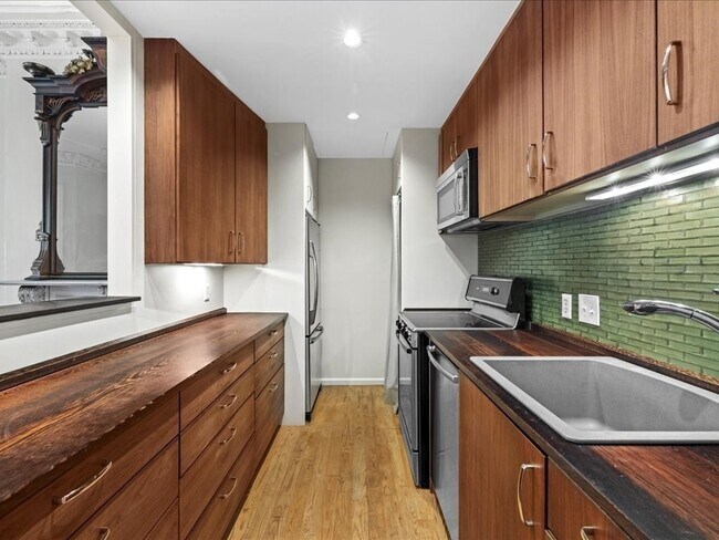 27 Worcester Sq, Unit 3