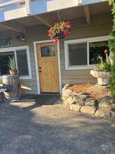 5722 86th Pl SW in Mukilteo, WA - Foto de edificio - Building Photo