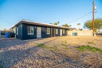 850 W Hazelwood St in Phoenix, AZ - Building Photo - Building Photo