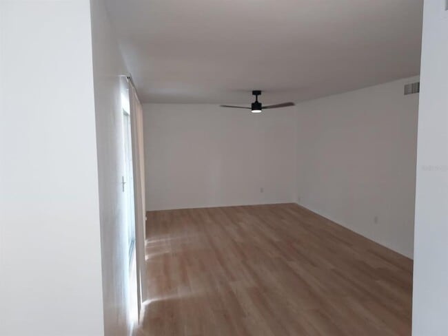 5501 LOBLOLLY C in Tampa, FL - Building Photo - Building Photo