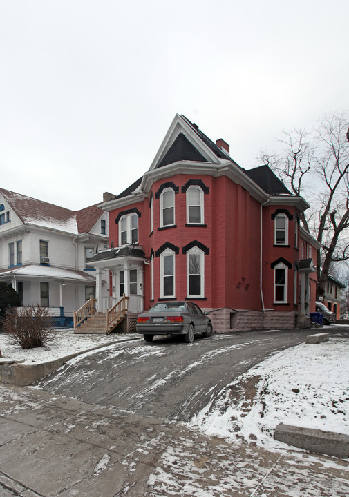 706 W Main St in Rochester, NY - Building Photo