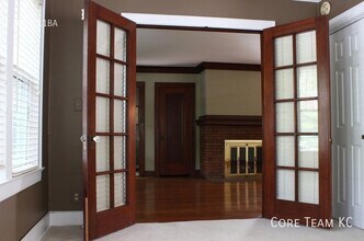 4819 Jarboe St in Kansas City, MO - Building Photo - Building Photo