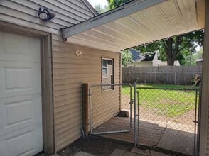 2412 Cimarron Dr in Kalamazoo, MI - Building Photo - Building Photo