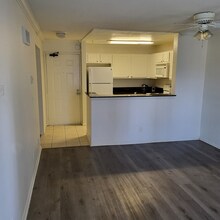 3550 Lebon Dr in San Diego, CA - Building Photo - Building Photo