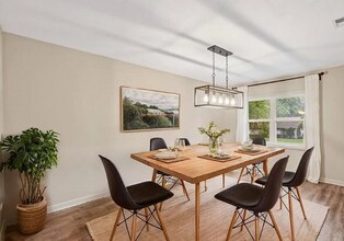 7632 Rainbow Dr in Prairie Village, KS - Building Photo - Building Photo