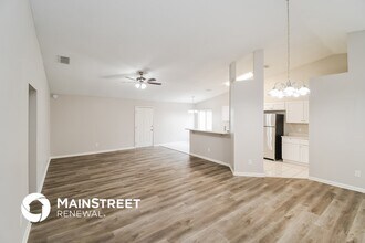 7848 Hunters Lake Cir S in Jacksonville, FL - Building Photo - Building Photo