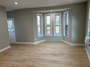83 Haven St-Unit -1A in Reading, MA - Building Photo - Building Photo