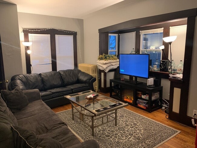 property at 2929 N Maryland Ave