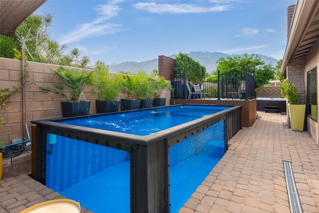 1289 E Caleta Way in Palm Springs, CA - Building Photo - Building Photo