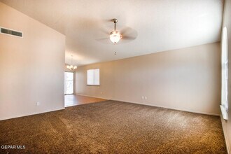 11933 Mesquite Bush Dr in El Paso, TX - Building Photo - Building Photo
