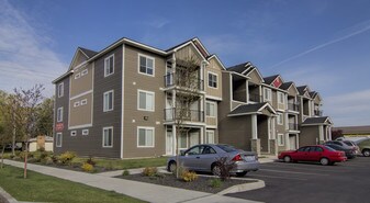 Quadrangle 2 Apartments in Spokane, WA - Building Photo