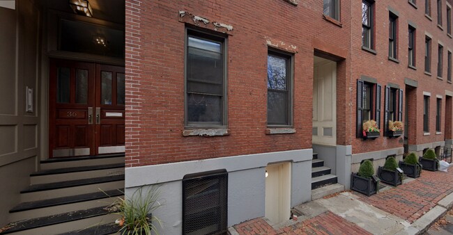 38 Bradford St, Unit 2 in Boston, MA - Building Photo - Building Photo