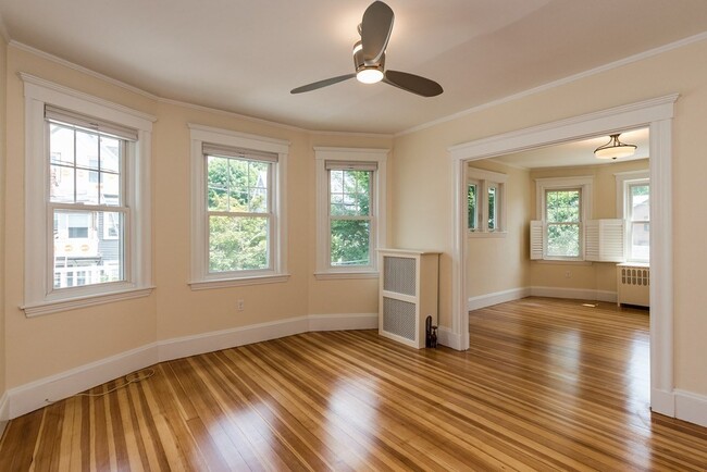 9 Cherry St, Unit 2 in Belmont, MA - Building Photo - Building Photo