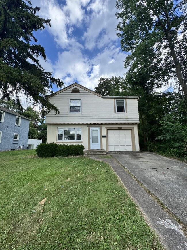 property at 1529 2nd St