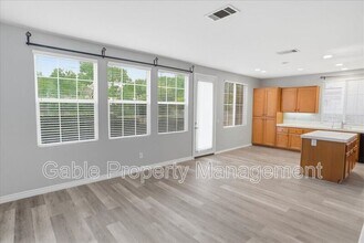 23206 Brooke Ln in Santa Clarita, CA - Building Photo - Building Photo