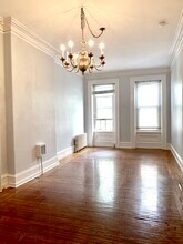 1015 DeKalb St, Unit 1 in Norristown, PA - Foto de edificio - Building Photo