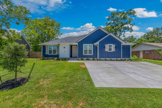 1220 Neal Pickett Dr in College Station, TX - Building Photo - Building Photo