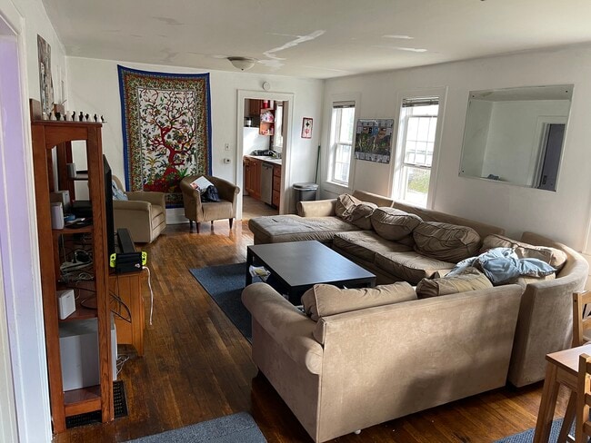 property at 409 S Eagleson Ave