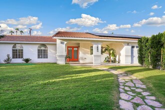 2880 E San Angelo Rd in Palm Springs, CA - Building Photo - Building Photo