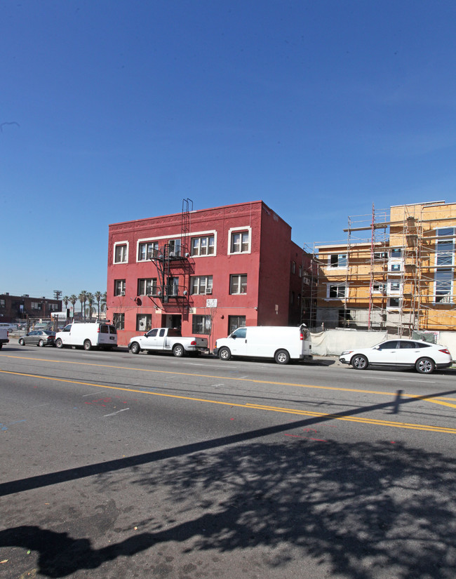 823 S Union Ave in Los Angeles, CA - Building Photo - Building Photo