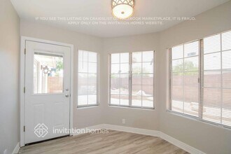 5925 W Shangri La Rd in Glendale, AZ - Building Photo - Building Photo