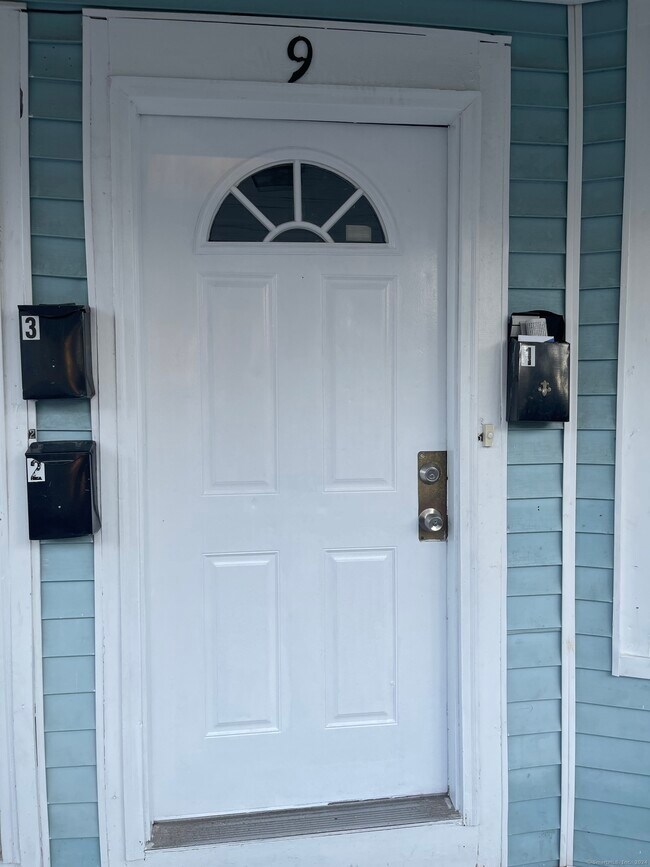 9 Maltby Pl in New Haven, CT - Building Photo - Building Photo