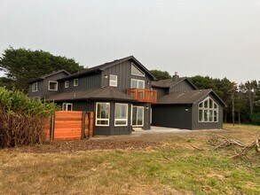 3480 Letz Ave in Mckinleyville, CA - Building Photo - Building Photo