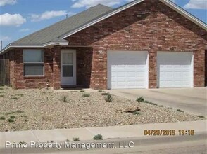 708 Bison Rd in Clovis, NM - Foto de edificio - Building Photo