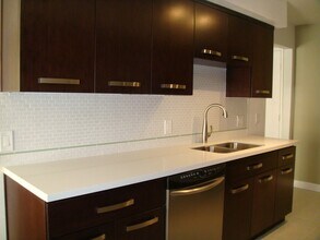 1730 Camino Palmero St in Los Angeles, CA - Building Photo - Building Photo