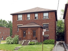 879 Millwood Rd in Toronto, ON - Building Photo