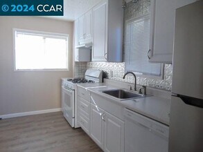 517 Richardson St in Martinez, CA - Building Photo - Building Photo