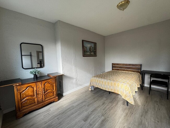 1514 Fallowfield Ave, Unit Fallowfield in Pittsburgh, PA - Building Photo - Building Photo