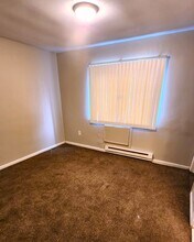 16885 Lahser Rd-Unit -1A in Detroit, MI - Building Photo - Building Photo
