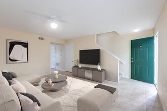 Santa Fe Oaks in Gainesville, FL - Building Photo - Building Photo