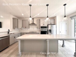 2518 Magnolia Blossom Wy in Charlotte, NC - Building Photo - Building Photo