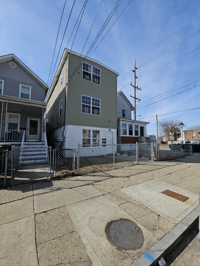 522 N Indiana Ave, Unit B in Atlantic City, NJ - Building Photo - Building Photo