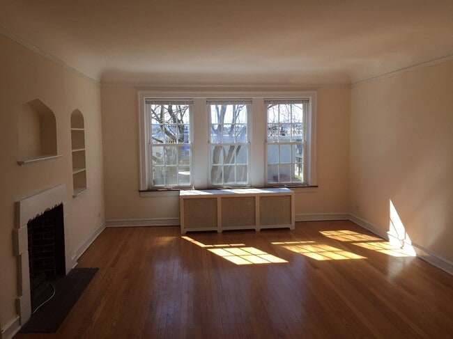 4844 Elm St, Unit 1, Unit 1