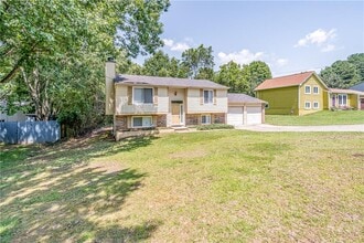 2407 Redfield Dr in Norcross, GA - Building Photo - Building Photo