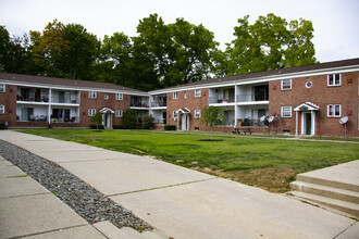 Chenango Courtyard in Binghamton, NY - Building Photo - Building Photo